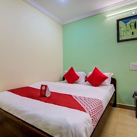 فندق Oyo Lalitha Delight فيساخاباتنام المظهر الخارجي الصورة
